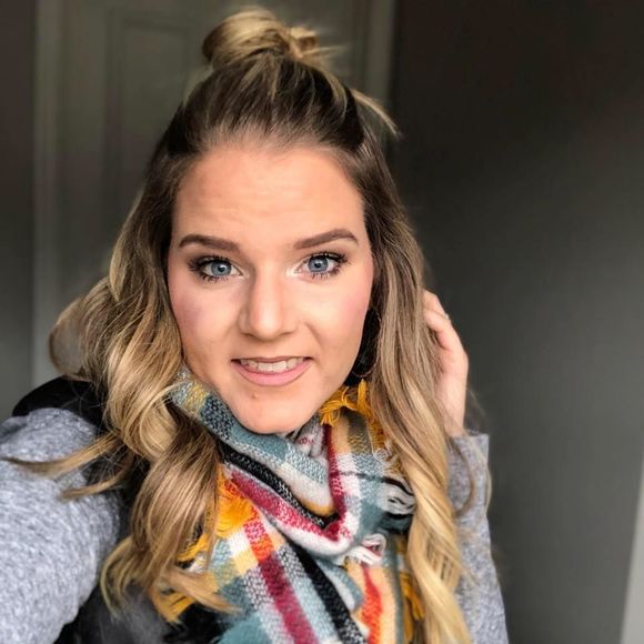 Meet your Posher, Jamie - Picture 1 of 1